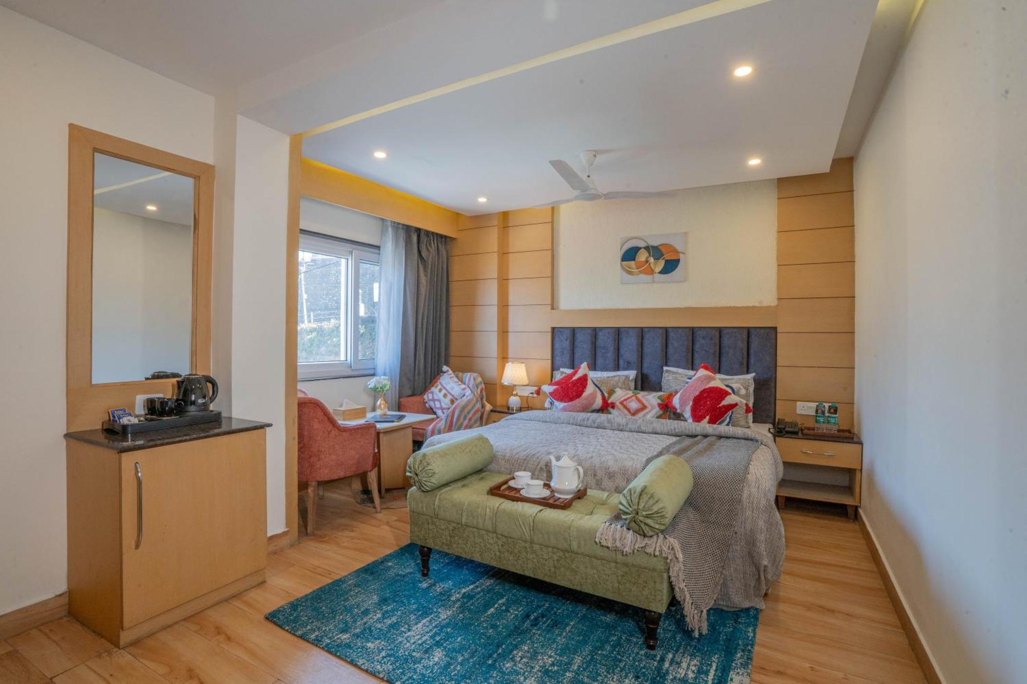 Super Hotel By Perfectstayz Mall Road Mussoorie Extérieur photo