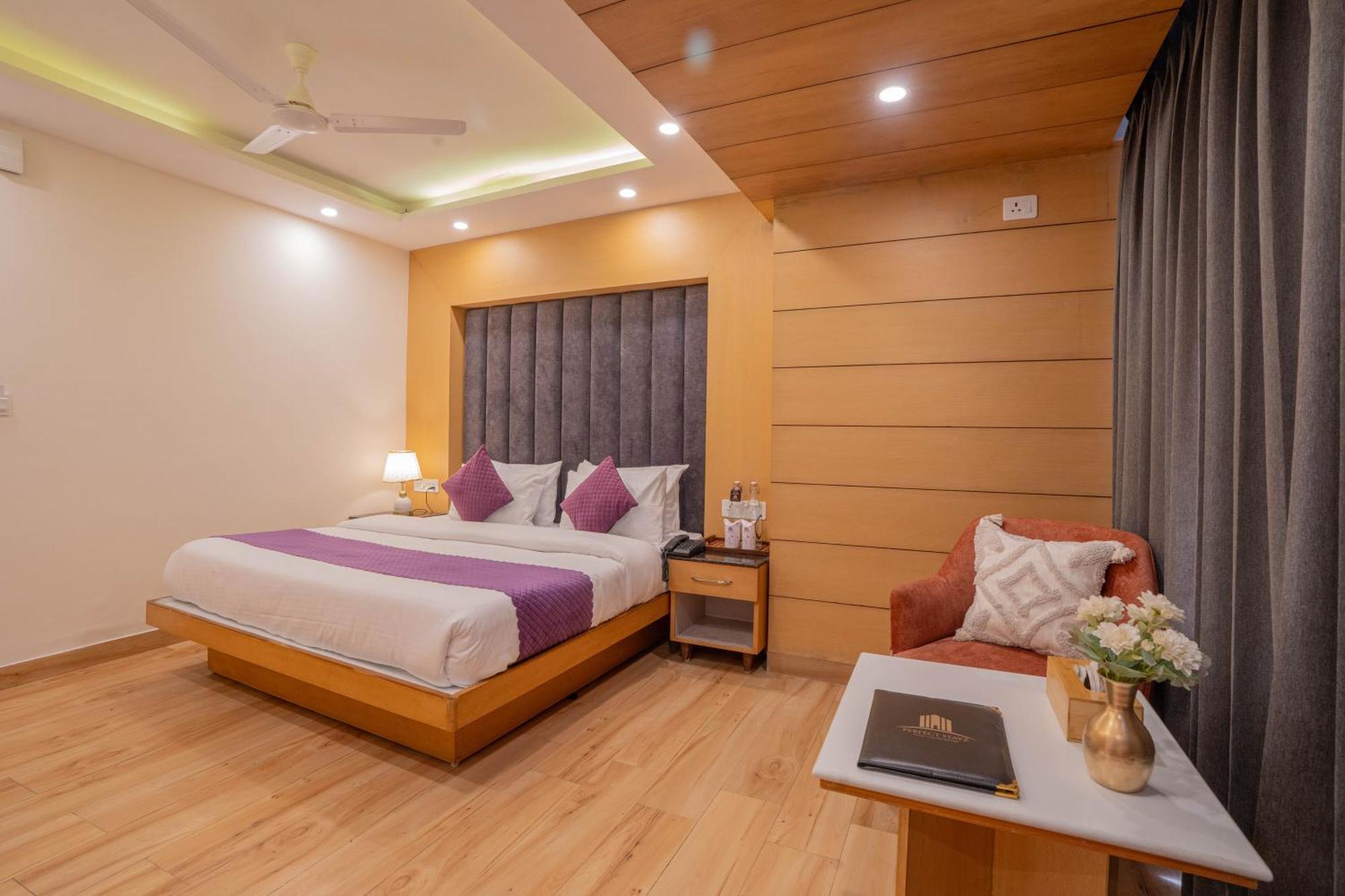 Super Hotel By Perfectstayz Mall Road Mussoorie Extérieur photo
