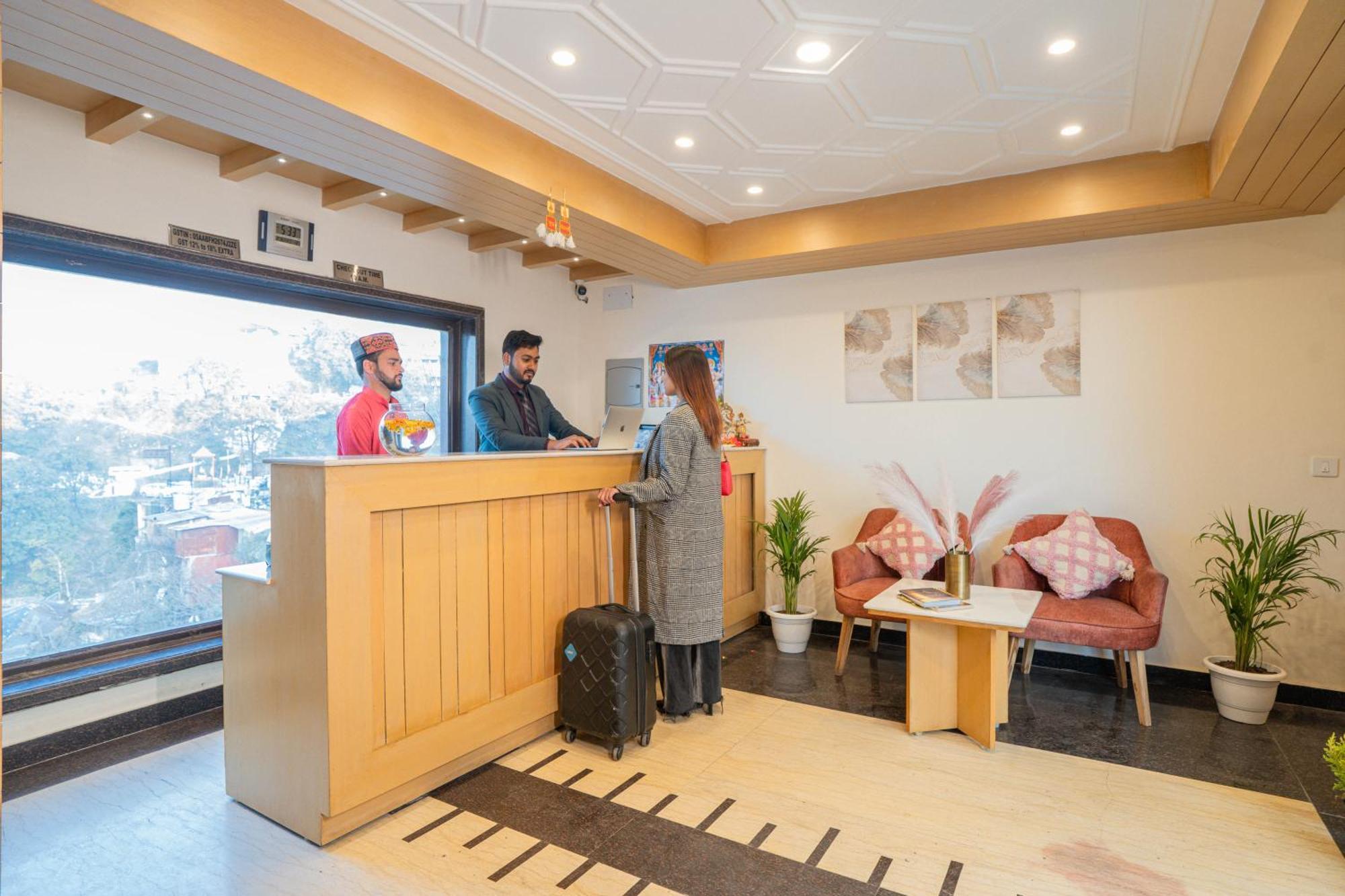 Super Hotel By Perfectstayz Mall Road Mussoorie Extérieur photo
